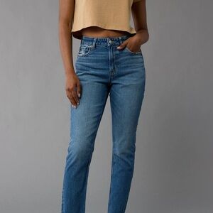 American Eagle Outfitters High-Rise Cropped Straight Jeans - Medium Blue